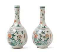 A Pair of Famille Verte Porcelain Bottle Vases Height of each 7 1/4 inches. — POSSIBLY KANGXI PERIOD (1662-1722)
