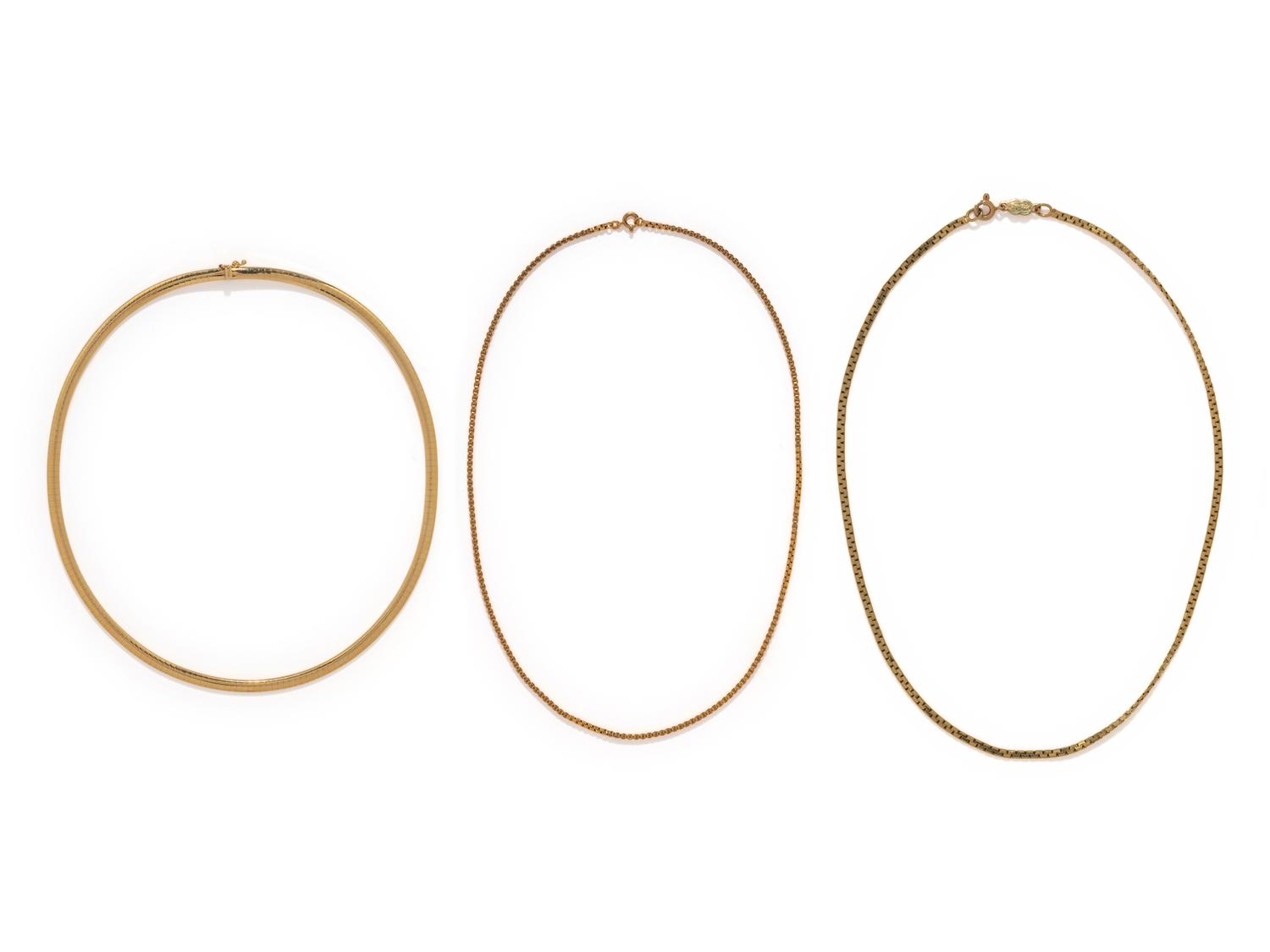 COLLECTION OF YELLOW GOLD CHAINS
