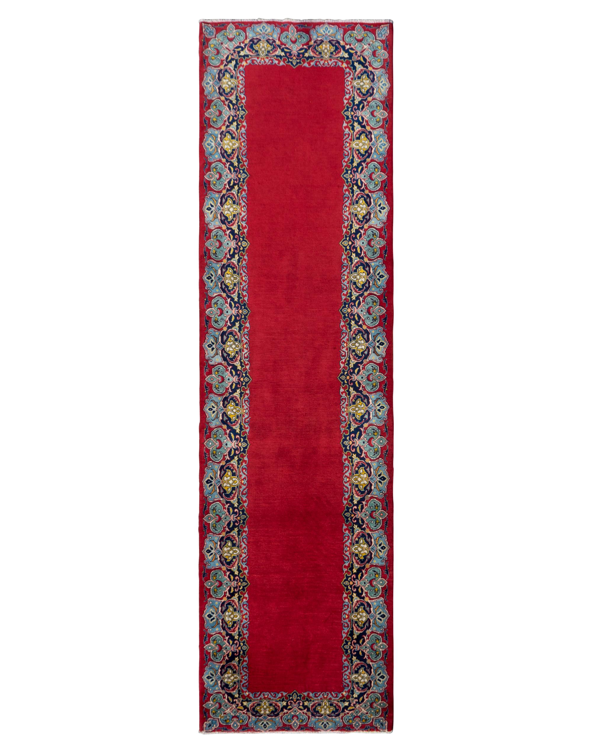 A Kashan Wool Runner — 20TH CENTURY