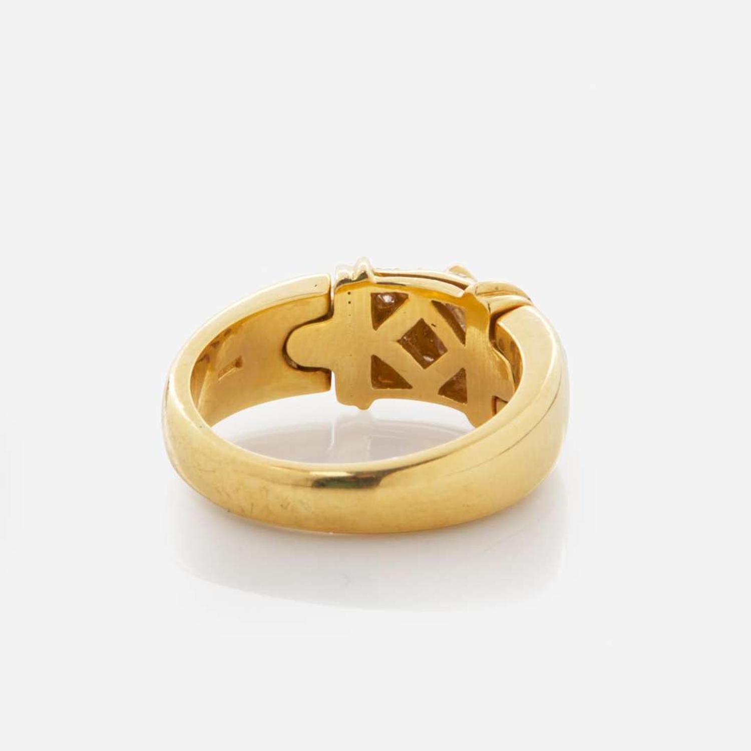 An 18K Yellow Gold and Diamond Bvlgari Ring