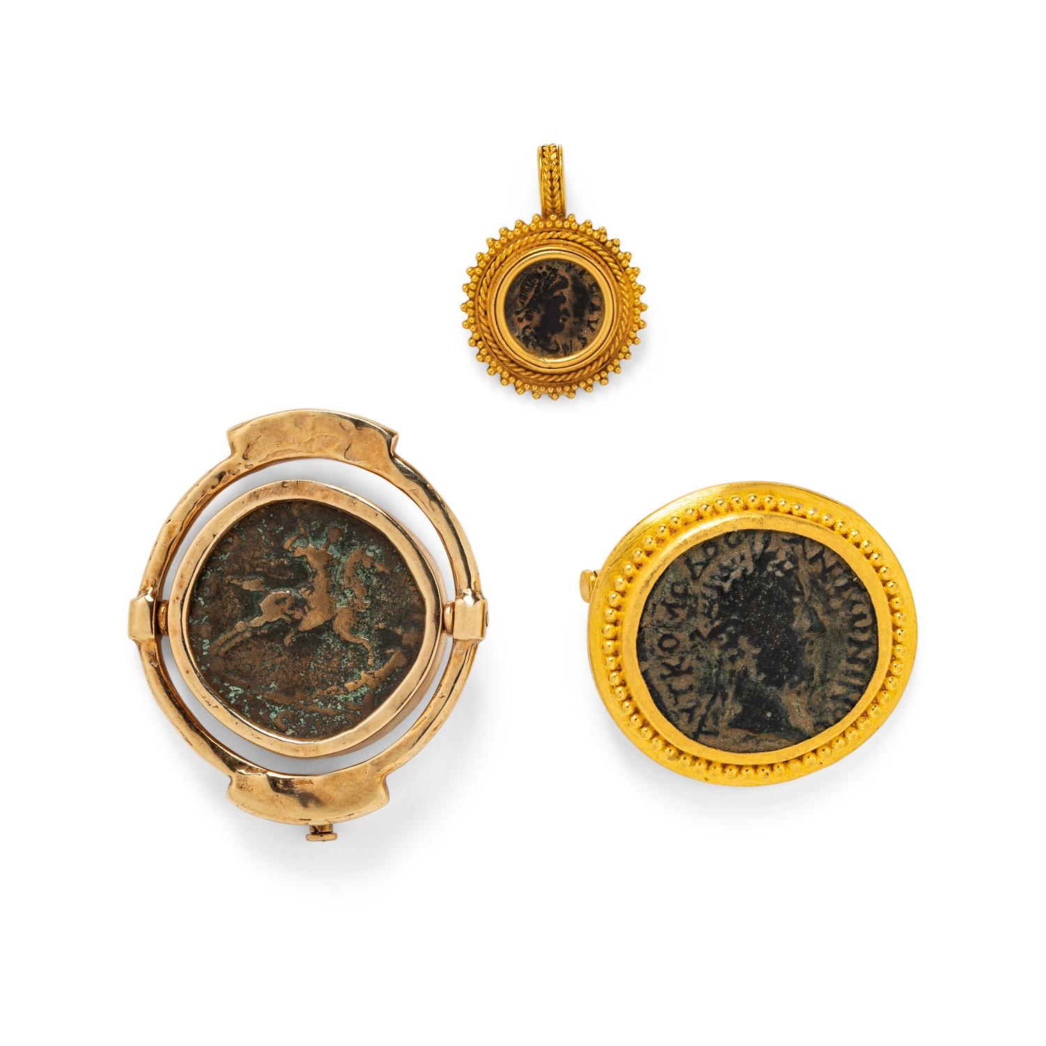COLLECTION OF YELLOW GOLD AND COIN MOTIF JEWELRY