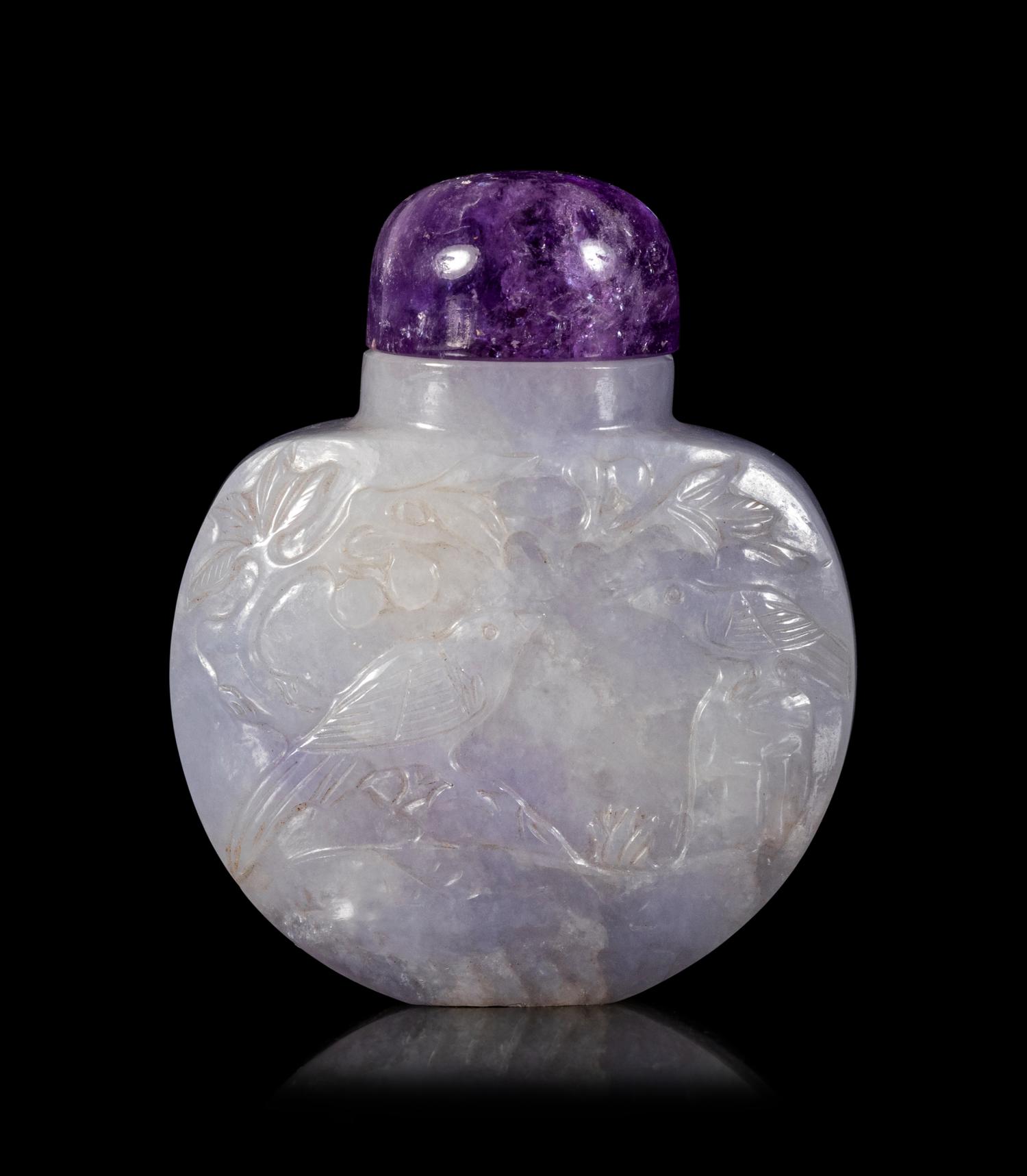 A Lavender Jadeite Snuff Bottle