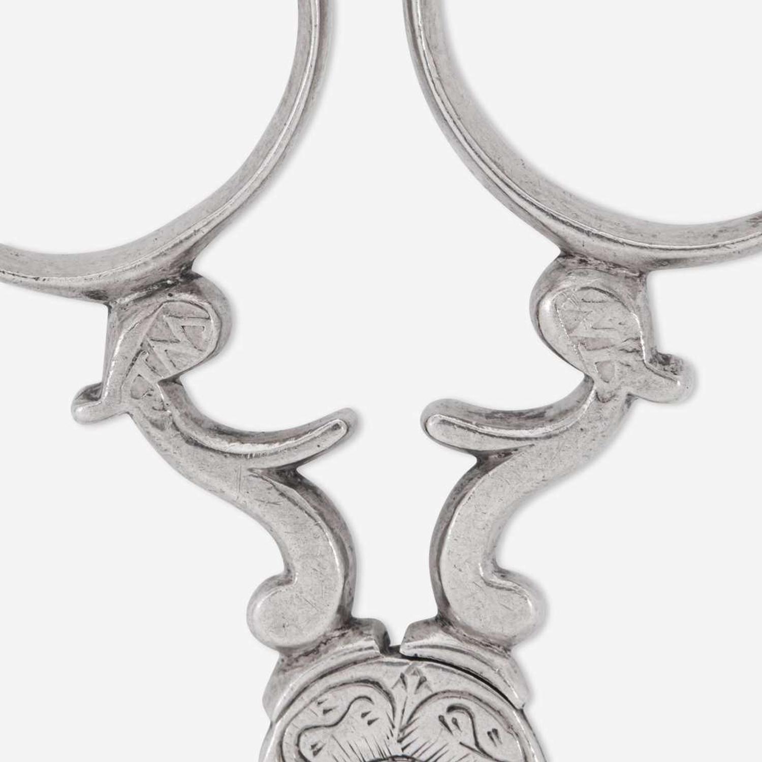 A silver sugar nips William Breed (1719-1762), Boston, MA, circa 1750