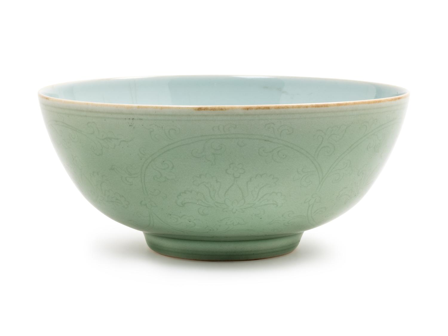 An Large Incised Celadon Ground Porcelain 'Lotus' Bowl