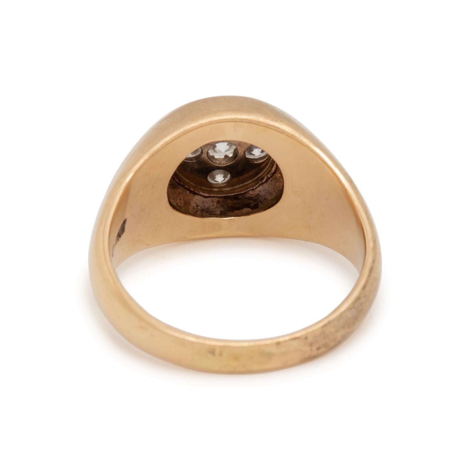 YELLOW GOLD AND DIAMOND RING