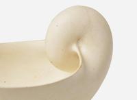 A Wedgwood White Stoneware Conchology Sauce Boat and Stand, UK, circa 1800