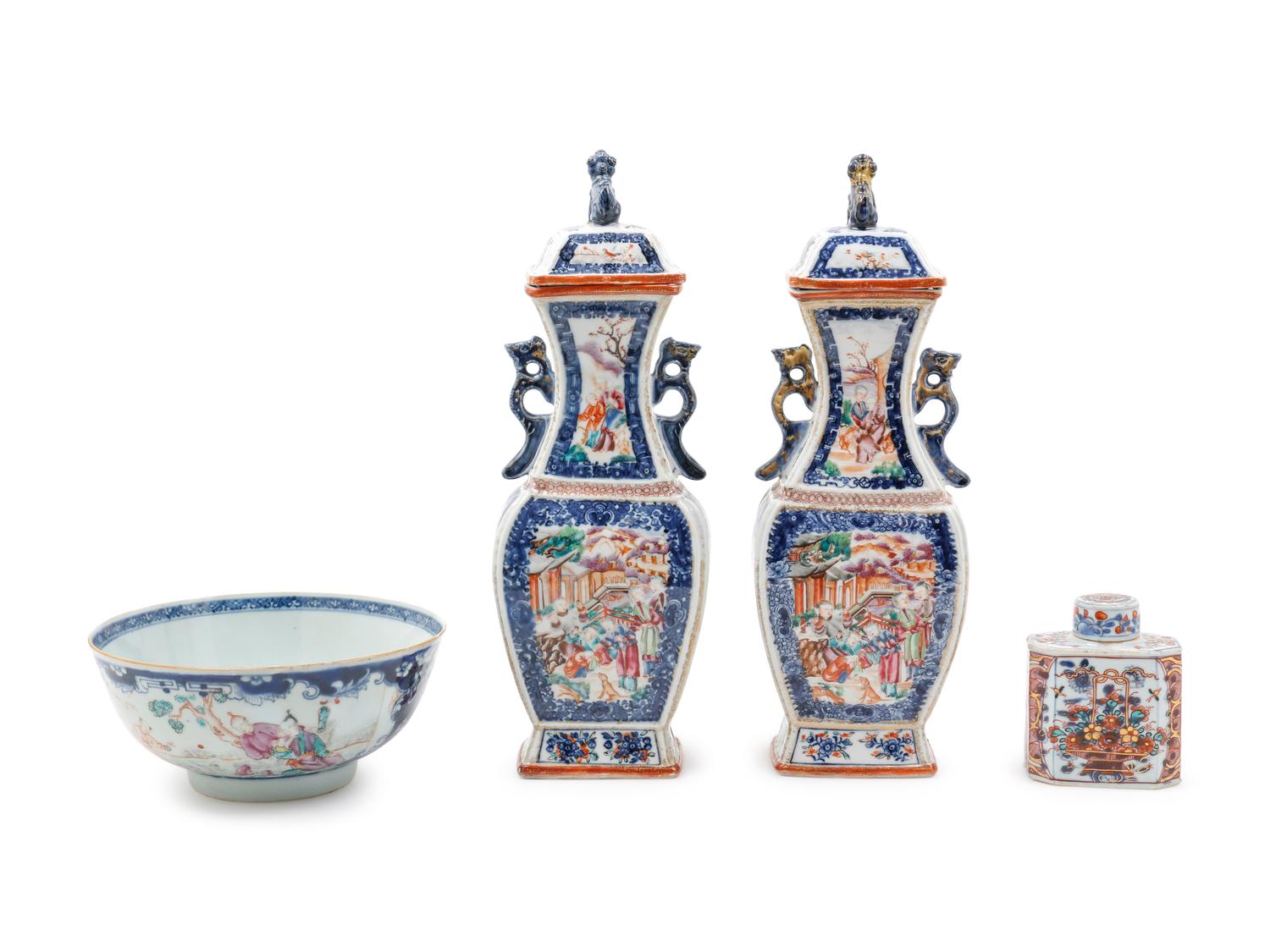 Four Chinese Export Famille Rose Porcelain Articles