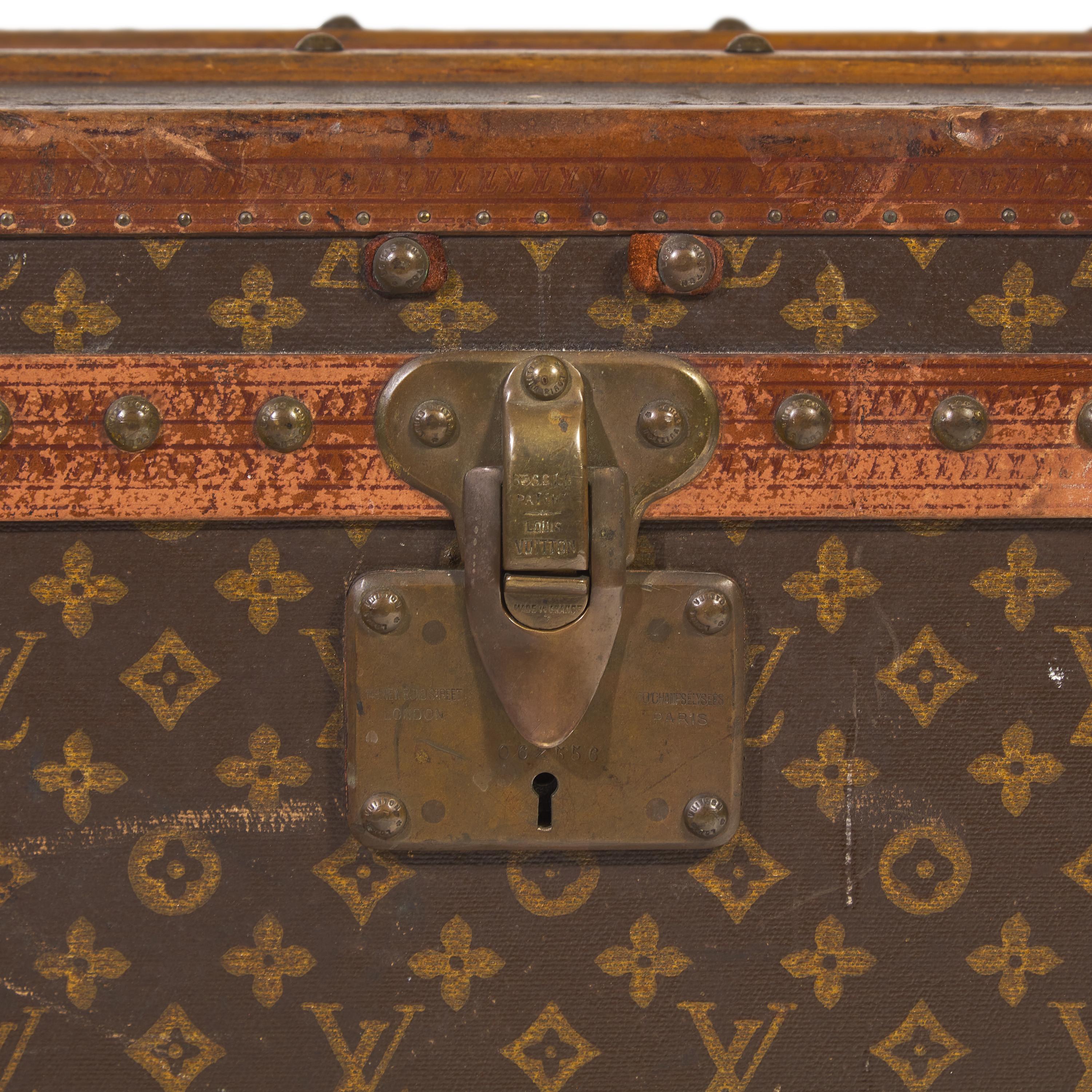 LOUIS VUITTON, VINTAGE MONOGRAM TRUNK