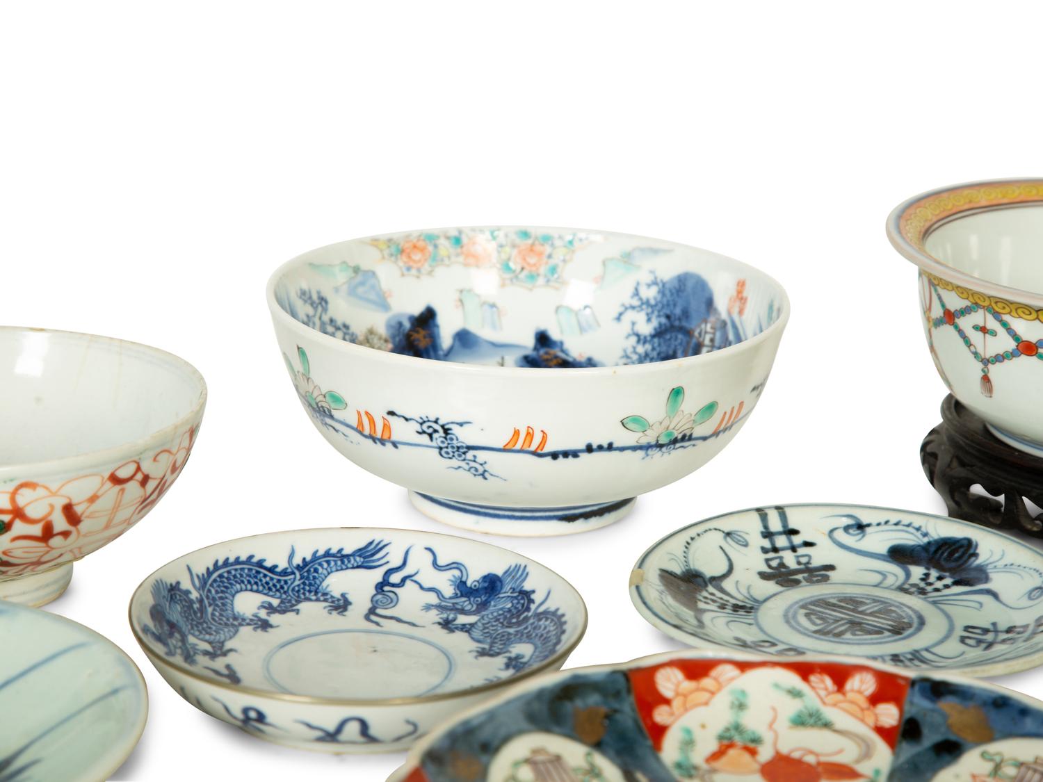 A Collection of Chinese Export Porcelain Articles
