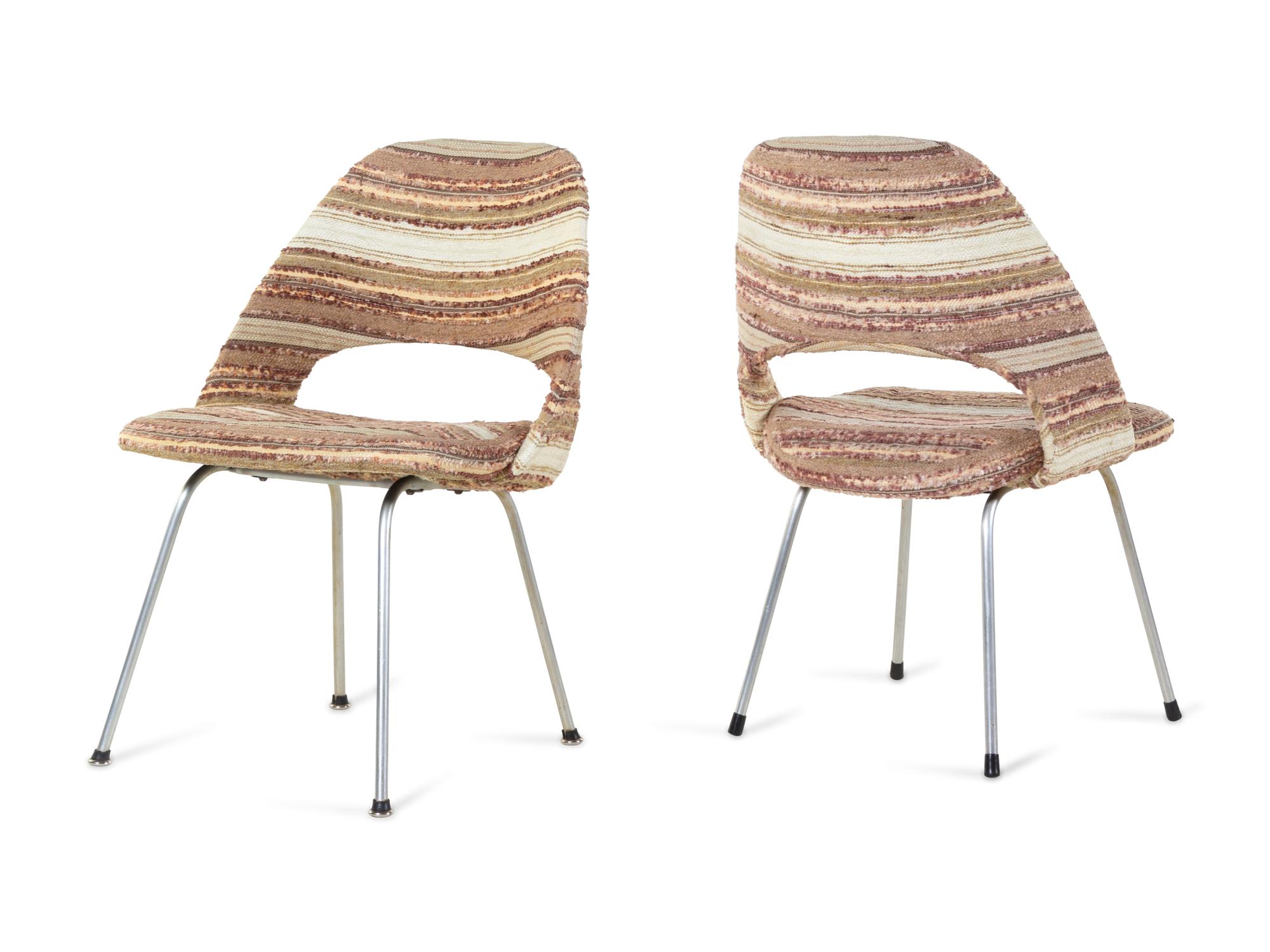 Set of Eight Dining Chairs Knoll, USA