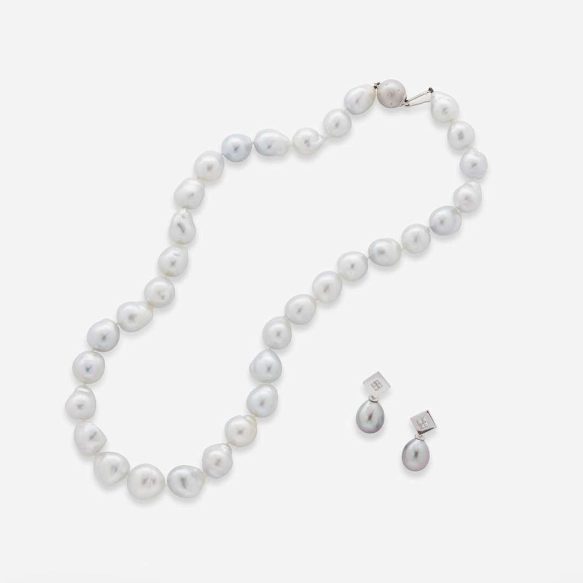 18K White Gold Baroque Pearl Necklace and Earrings