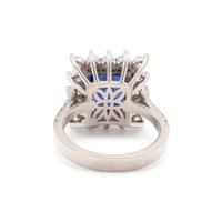 SAPPHIRE AND DIAMOND RING