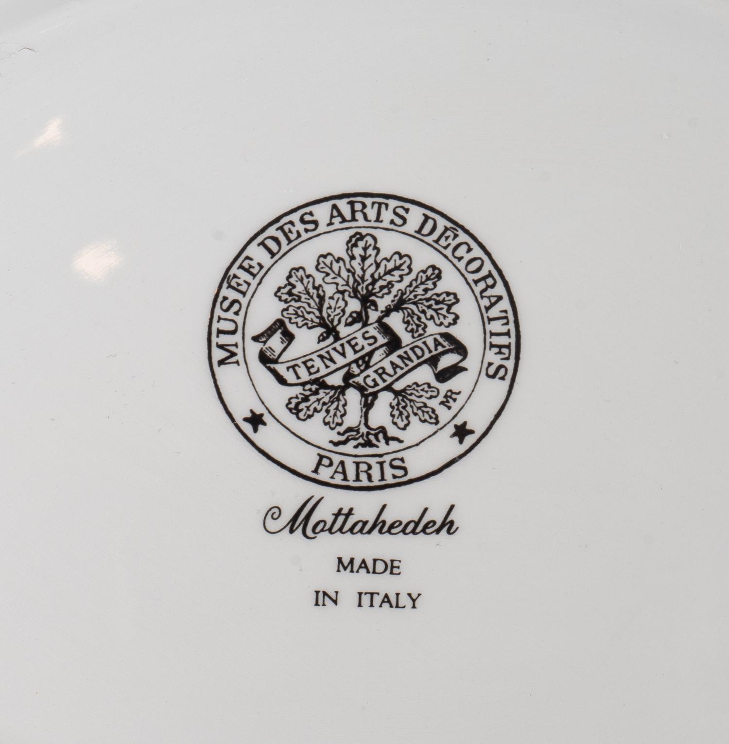 28 Italian Mottahedeh Musee des Arts Decoratifs Paris Leaf Cups and Saucers — 20TH CENTURY