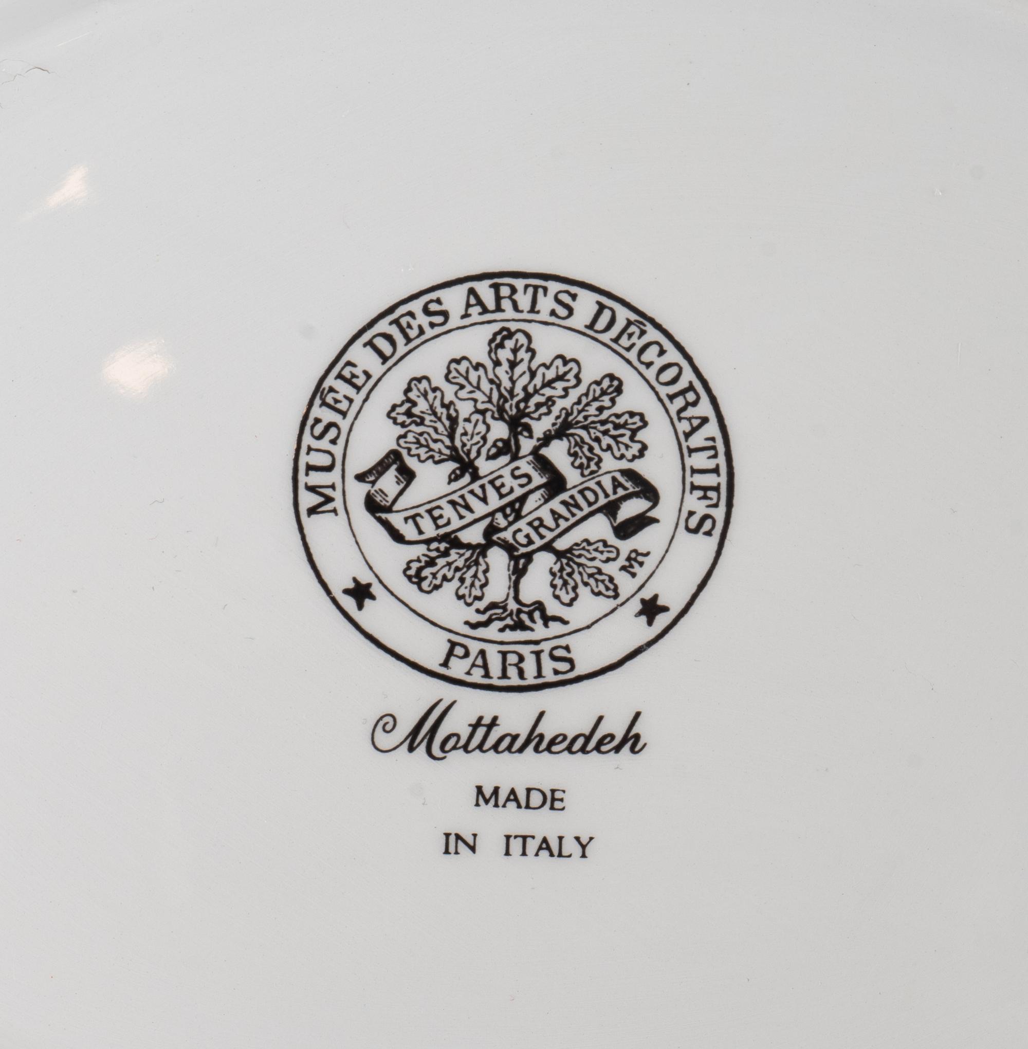 28 Italian Mottahedeh Musee des Arts Decoratifs Paris Leaf Cups and Saucers — 20TH CENTURY