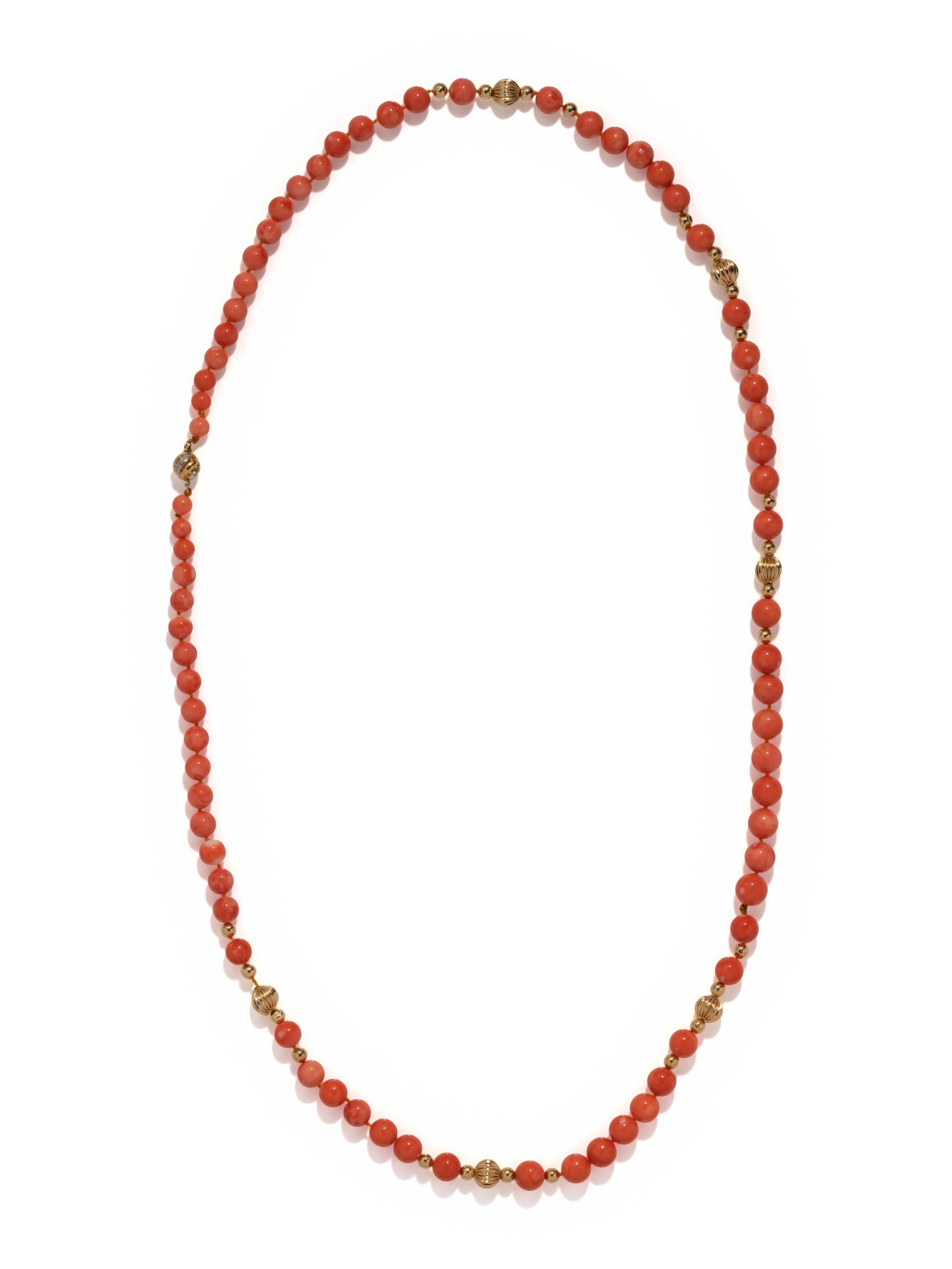 CORAL AND YELLOW GOLD BEAD NECKLACE