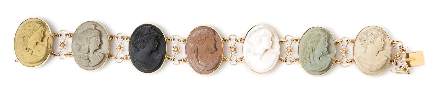 An 18 Karat Yellow Gold and Lava Cameo Bracelet, 27.40 dwts.