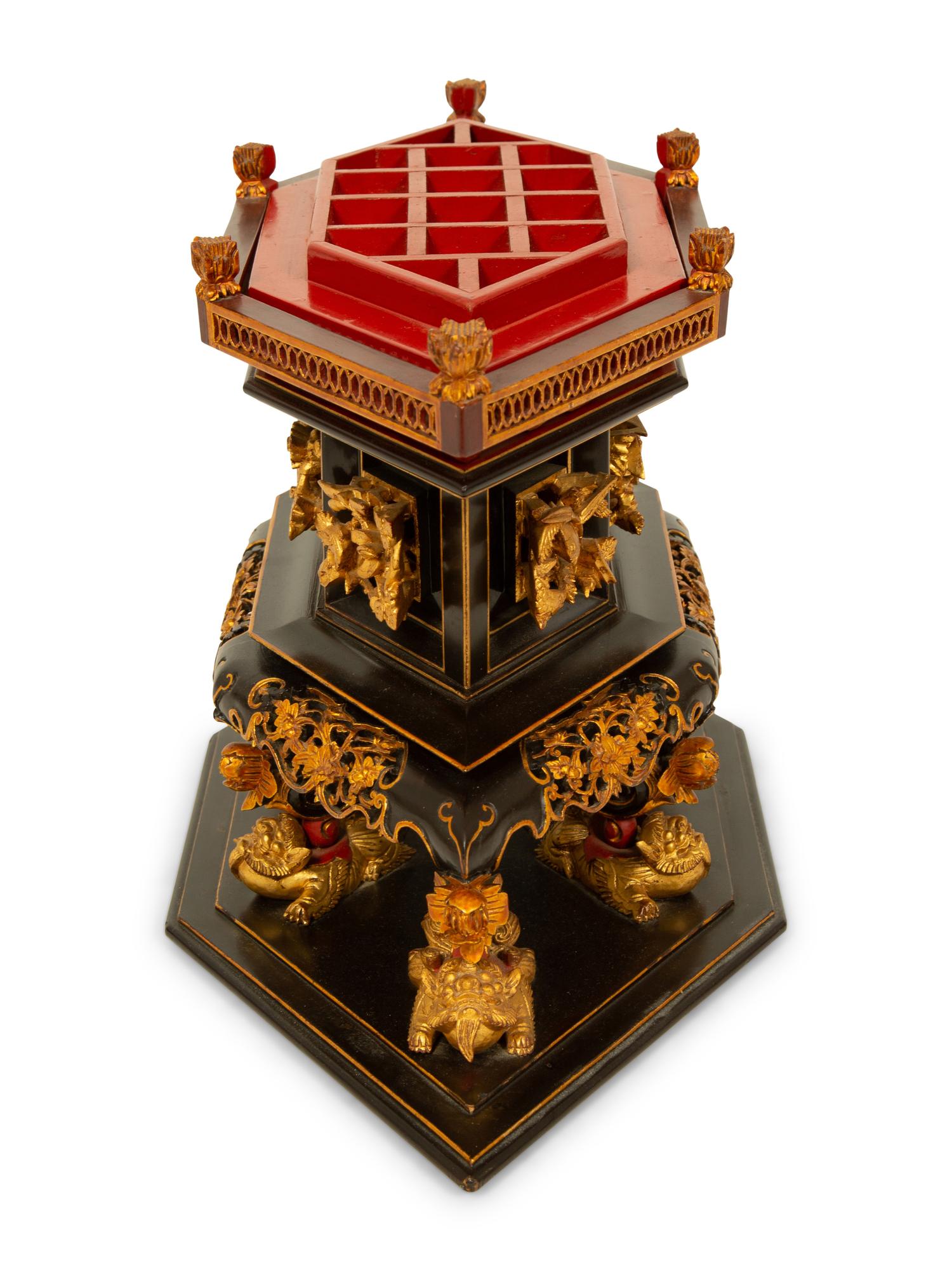 A Straits Chinese Lacquer and Gilt Six-Sided Chanab Offering Box and Stand — 20TH CENTURY