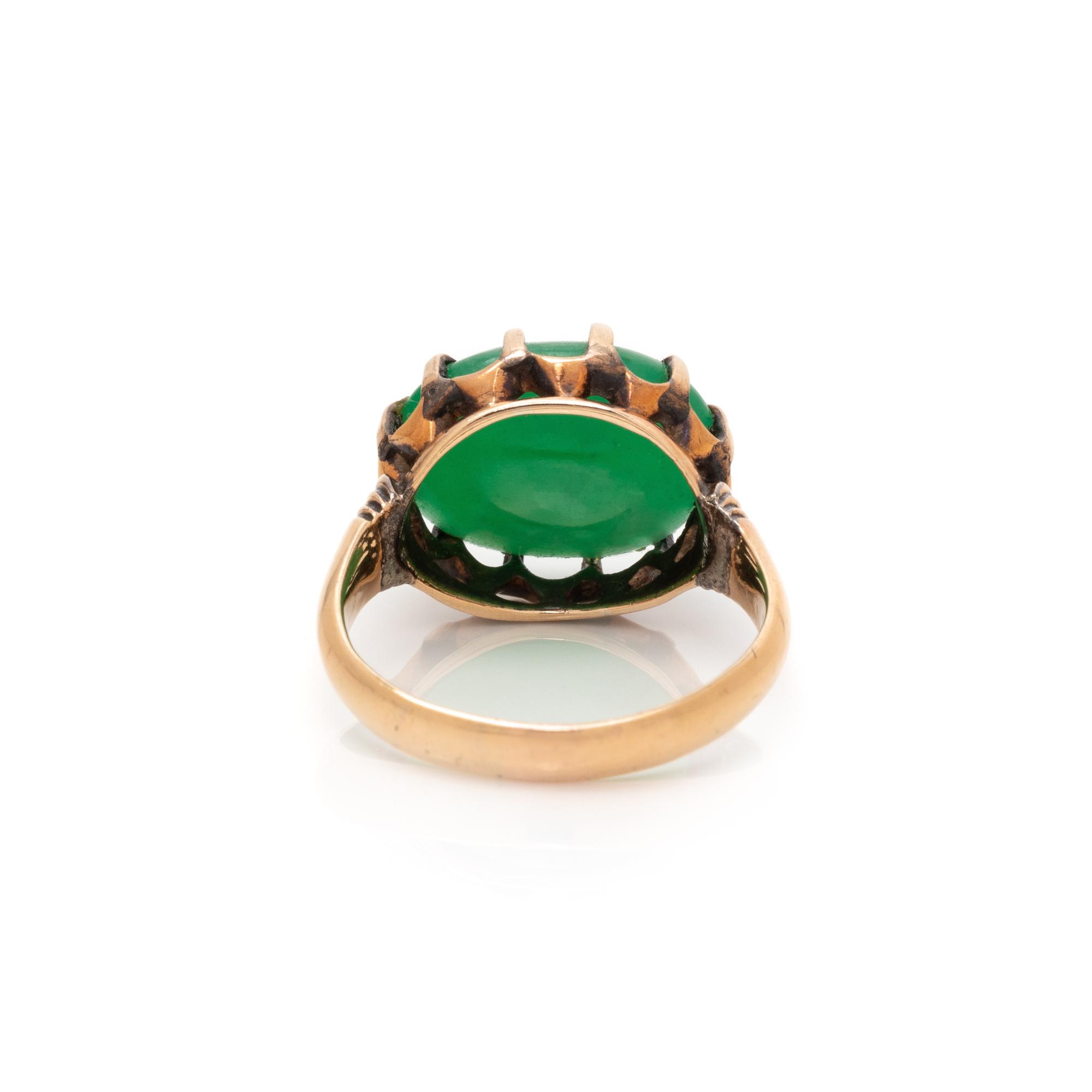 YELLOW GOLD AND JADE RING