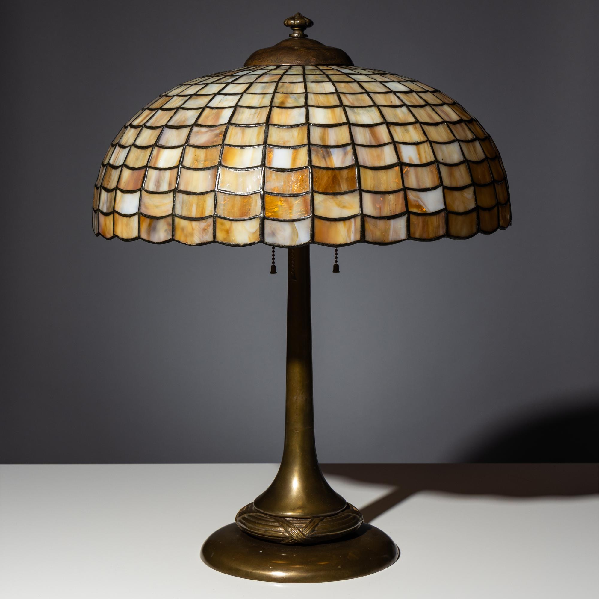 Table lamp