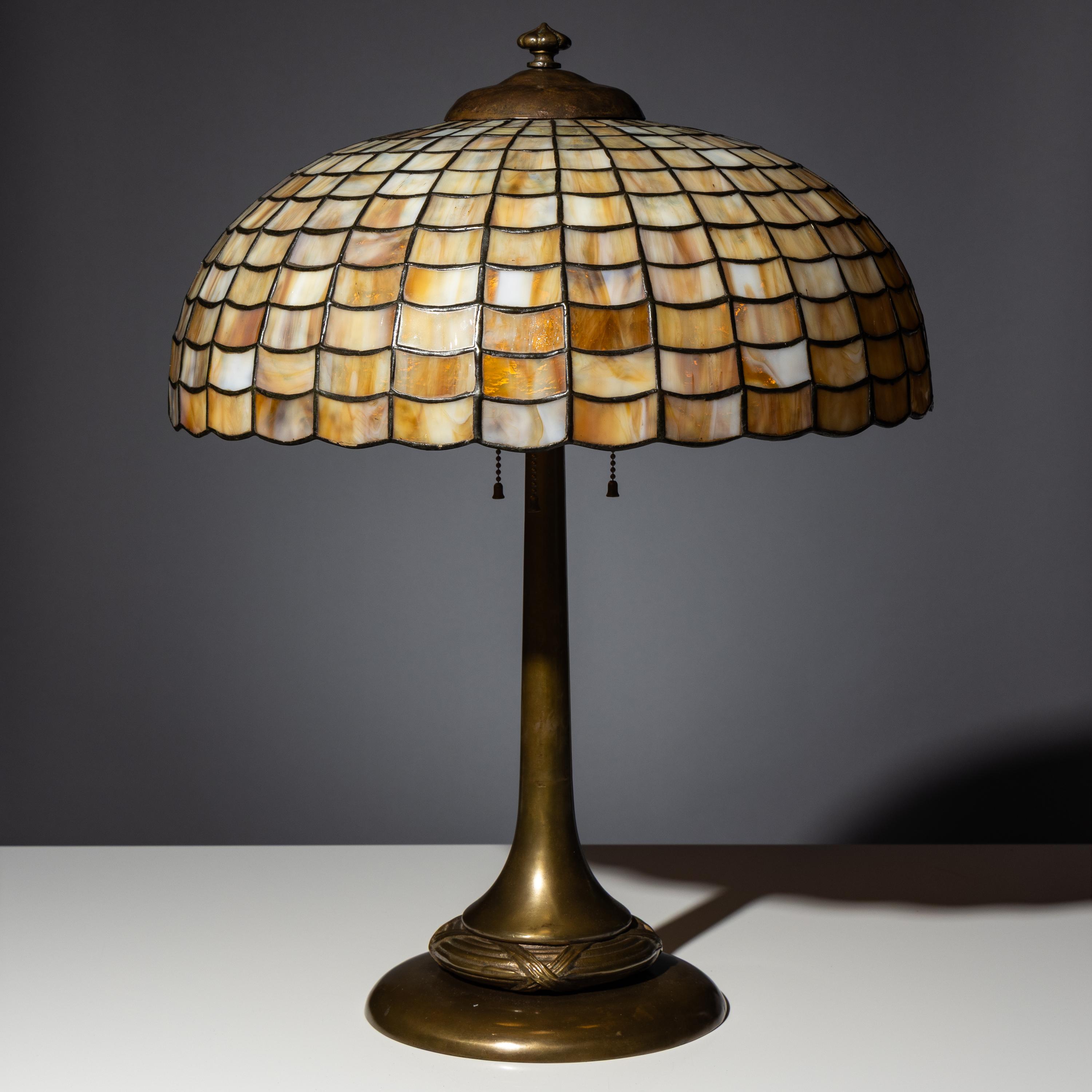 Table lamp