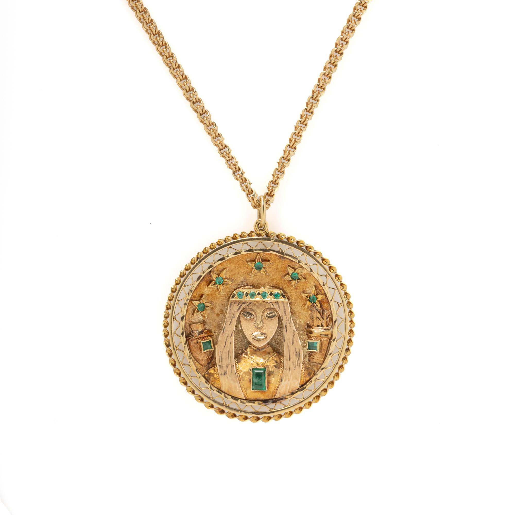 YELLOW GOLD AND EMERALD PENDANT NECKLACE