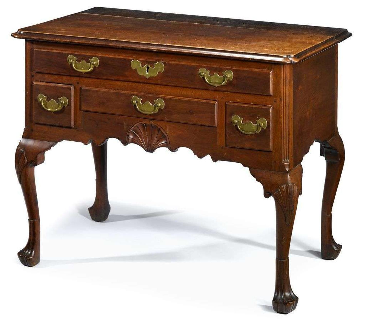 Queen Anne walnut dressing table philadelphia, pa, circa 1760