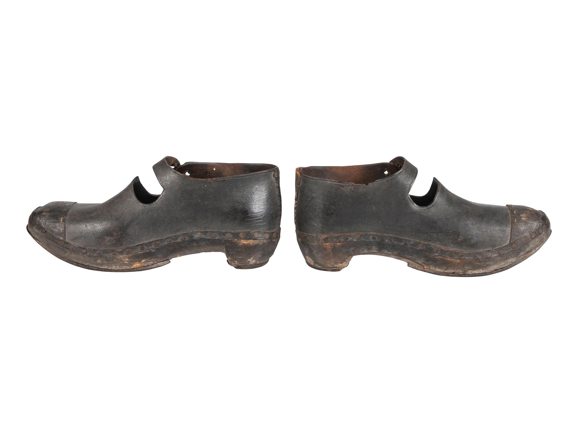 [CIVIL WAR]. Confederate wooden-soled shoes, ca 1861-1865.