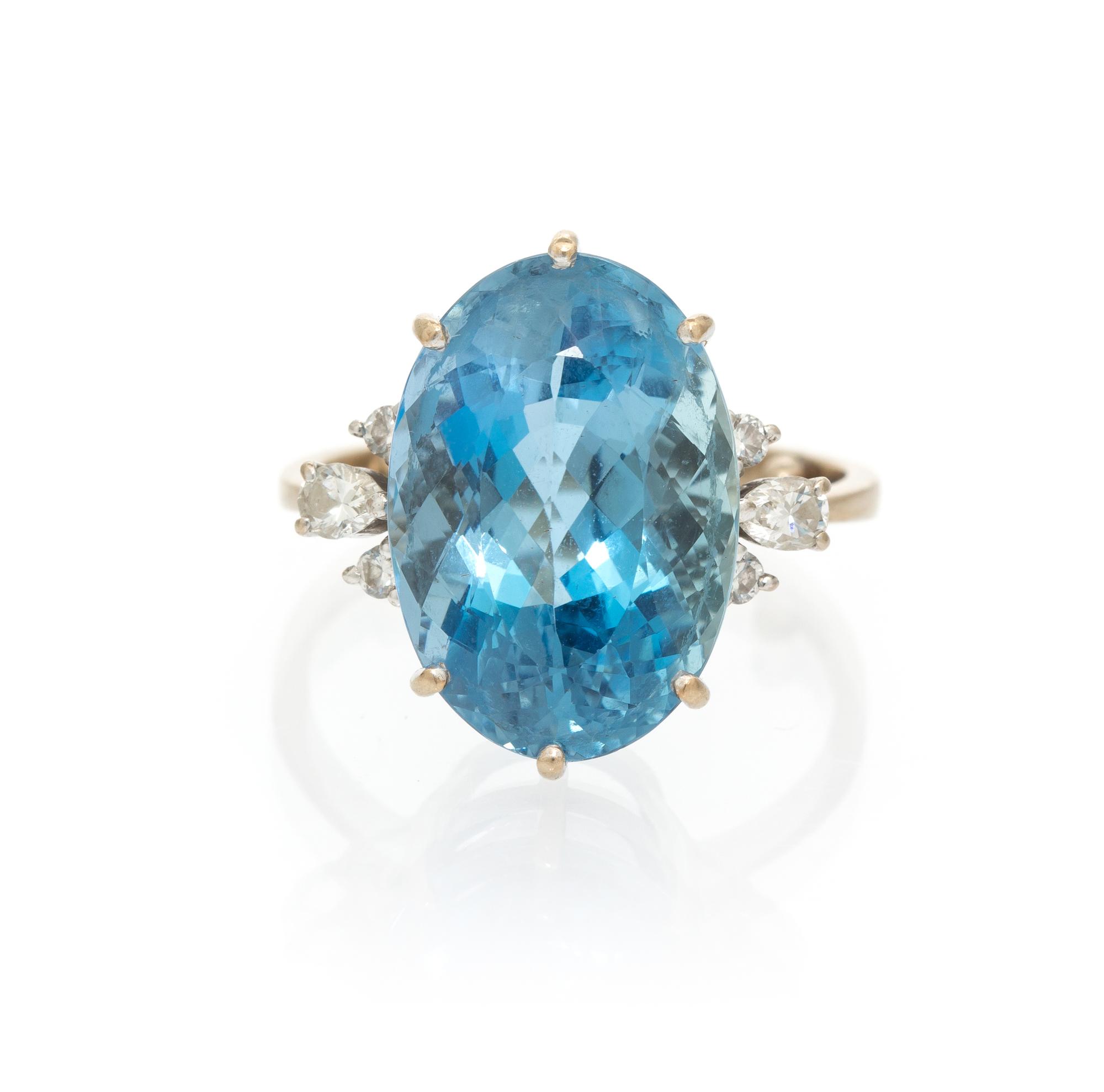 An 18 Karat White Gold, Aquamarine and Diamond Ring, H. Stern, 4.40 dwts.