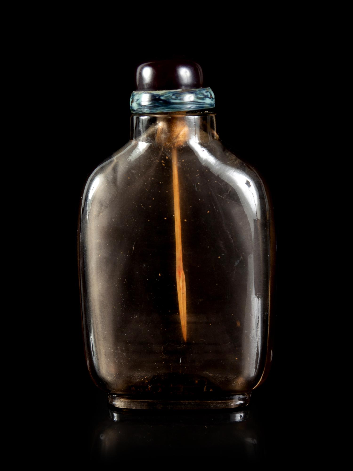 A Smoky Crystal Snuff Bottle