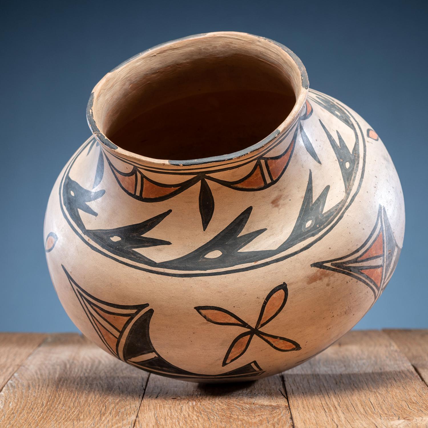 San Ildefonso Polychrome Pottery Olla
