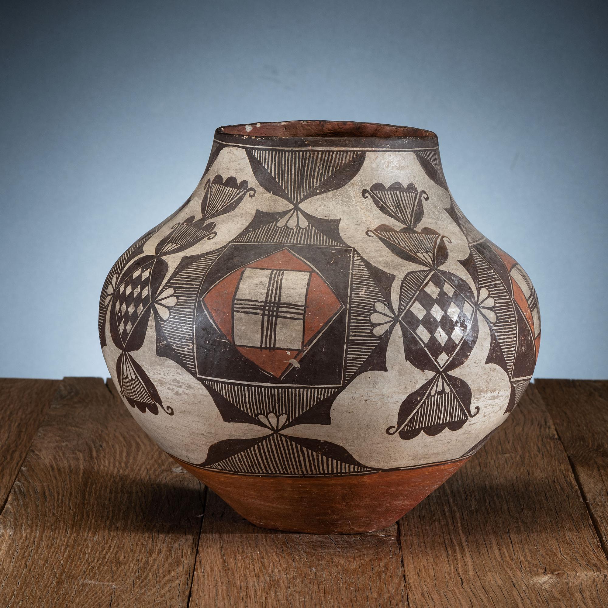 Acoma Polychrome Pottery Jar