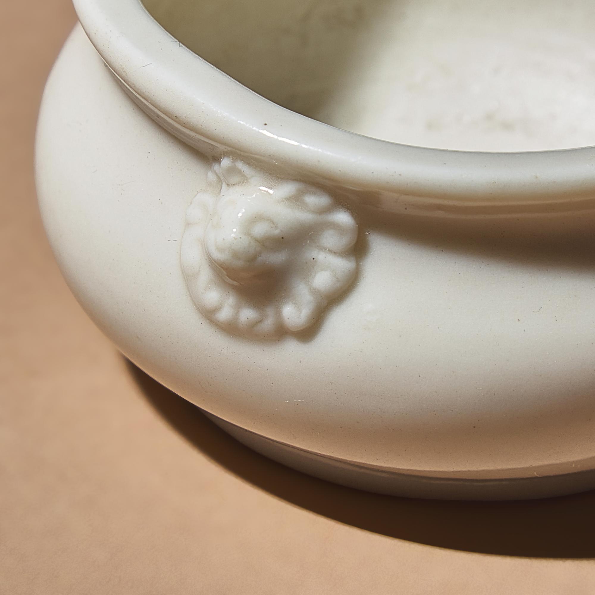 Two Chinese Blanc-de-Chine Porcelain Incense Burners, 17th-18th Century — 清早中期 德化白瓷雙輔首耳小香爐兩具