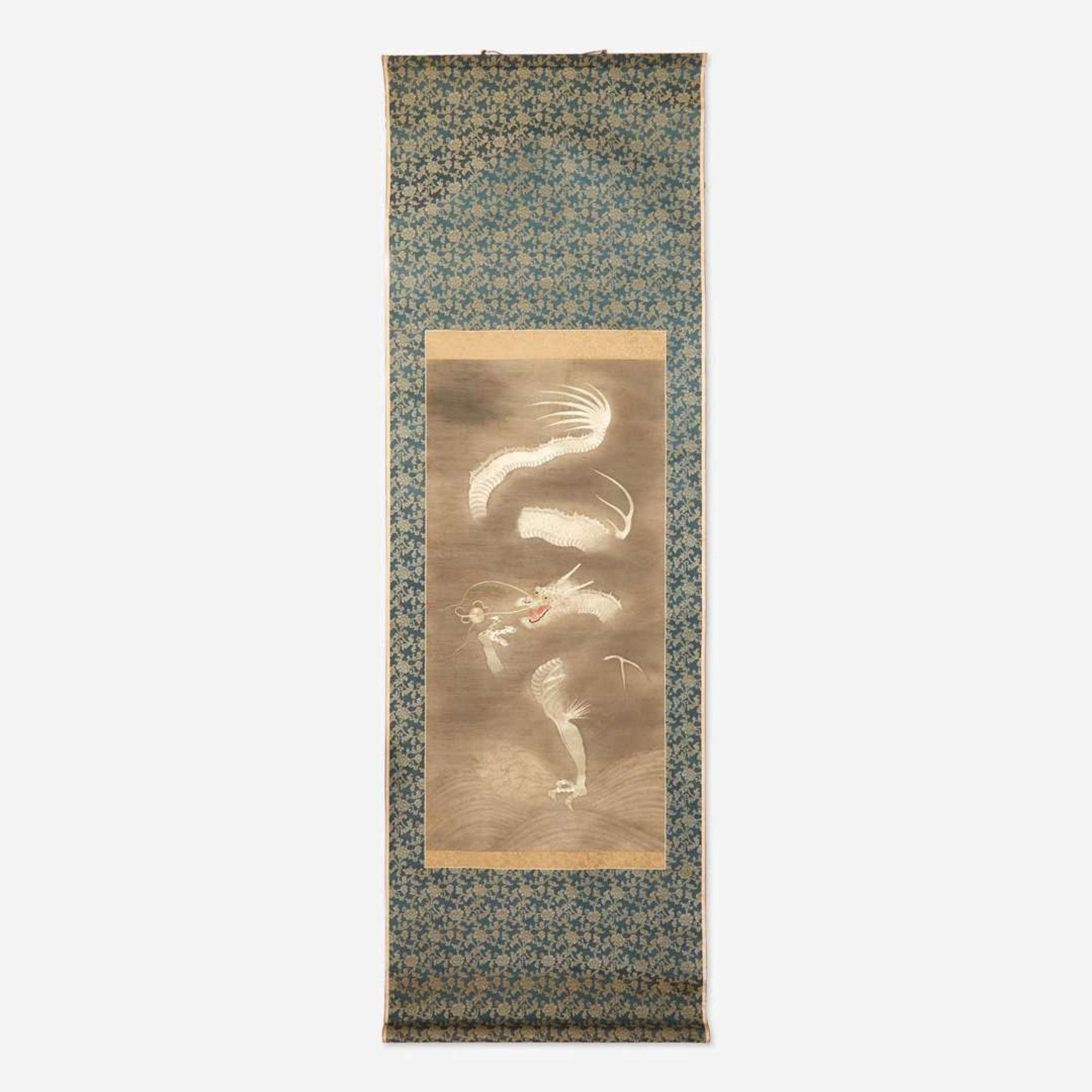 A Japanese or Korean needlework "Dragon" scroll 日本或韩国龙纹刺绣 19th/early 20th century ????????