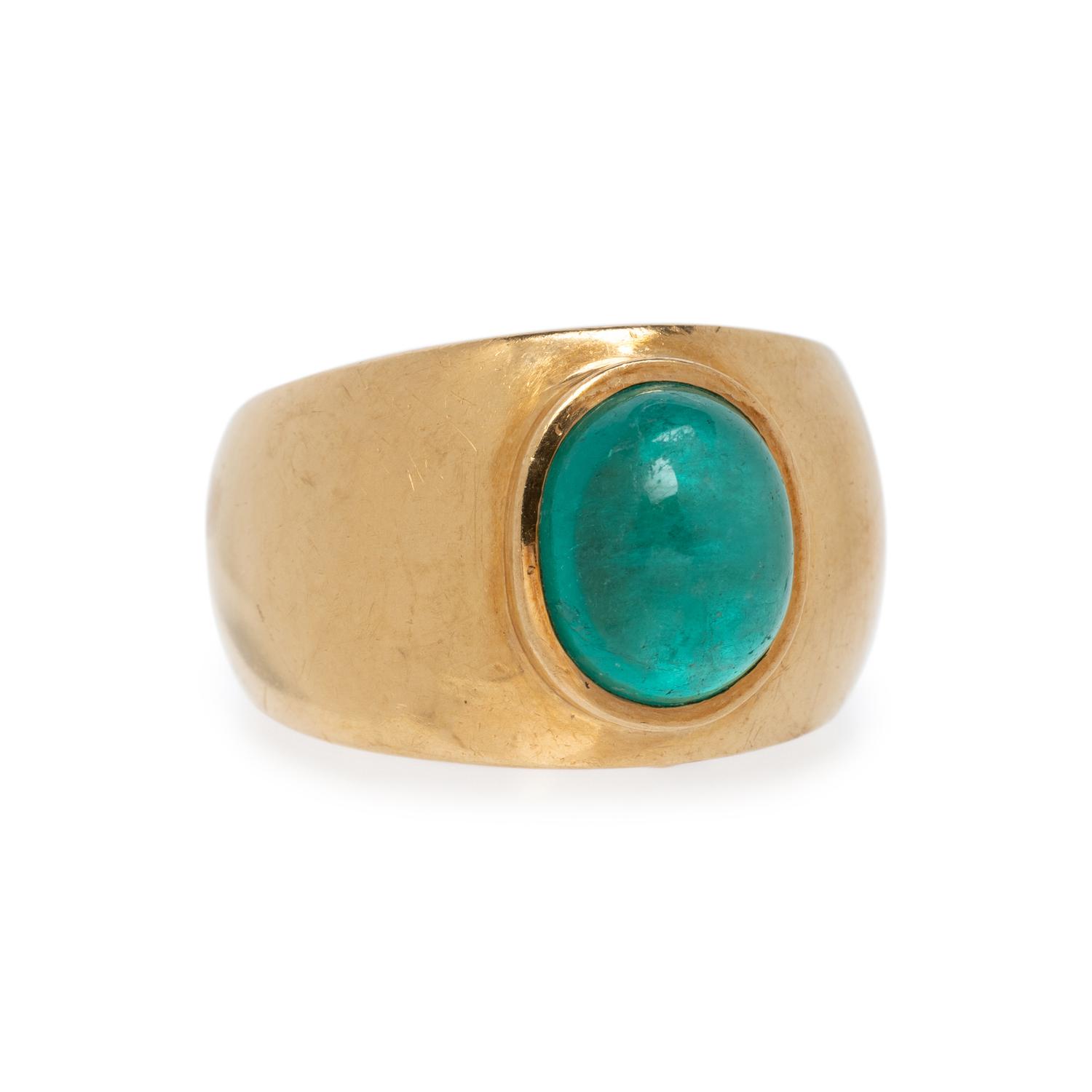 YELLOW GOLD AND EMERALD RING