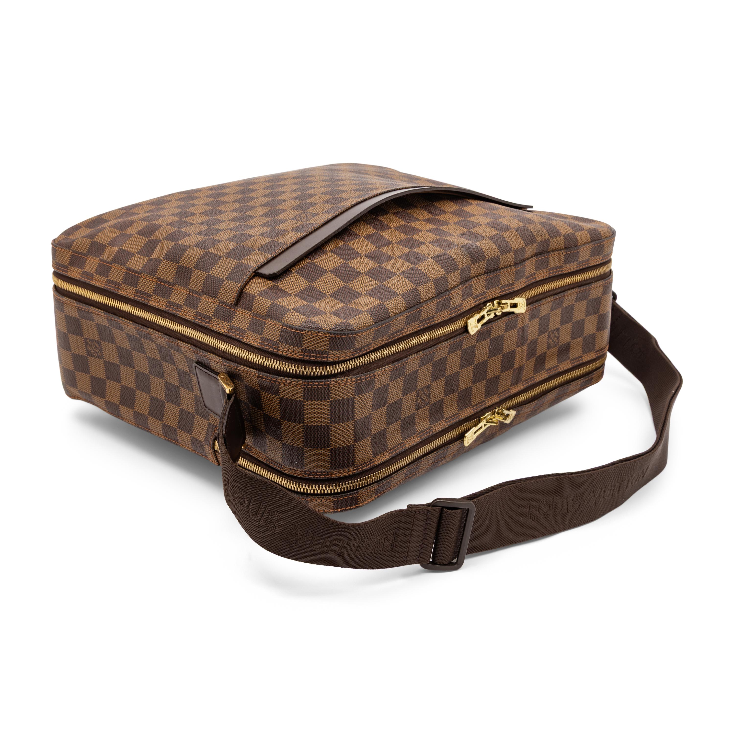 Louis Vuitton, Dorsoduro Messenger Bag in Damier Ebene