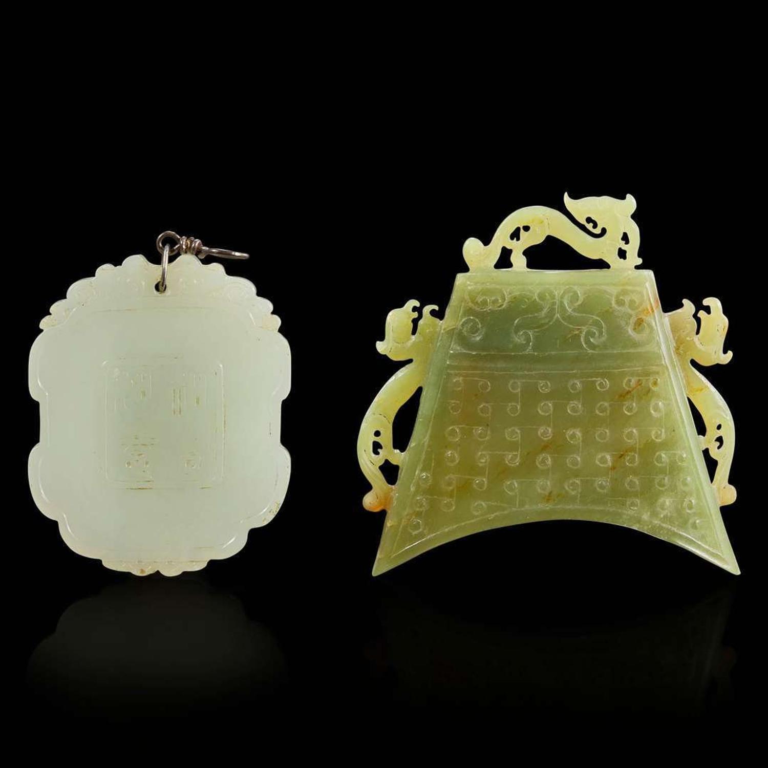 A Chinese white jade pendant and celadon jade "bell" 白玉牌饰和青玉钟一组