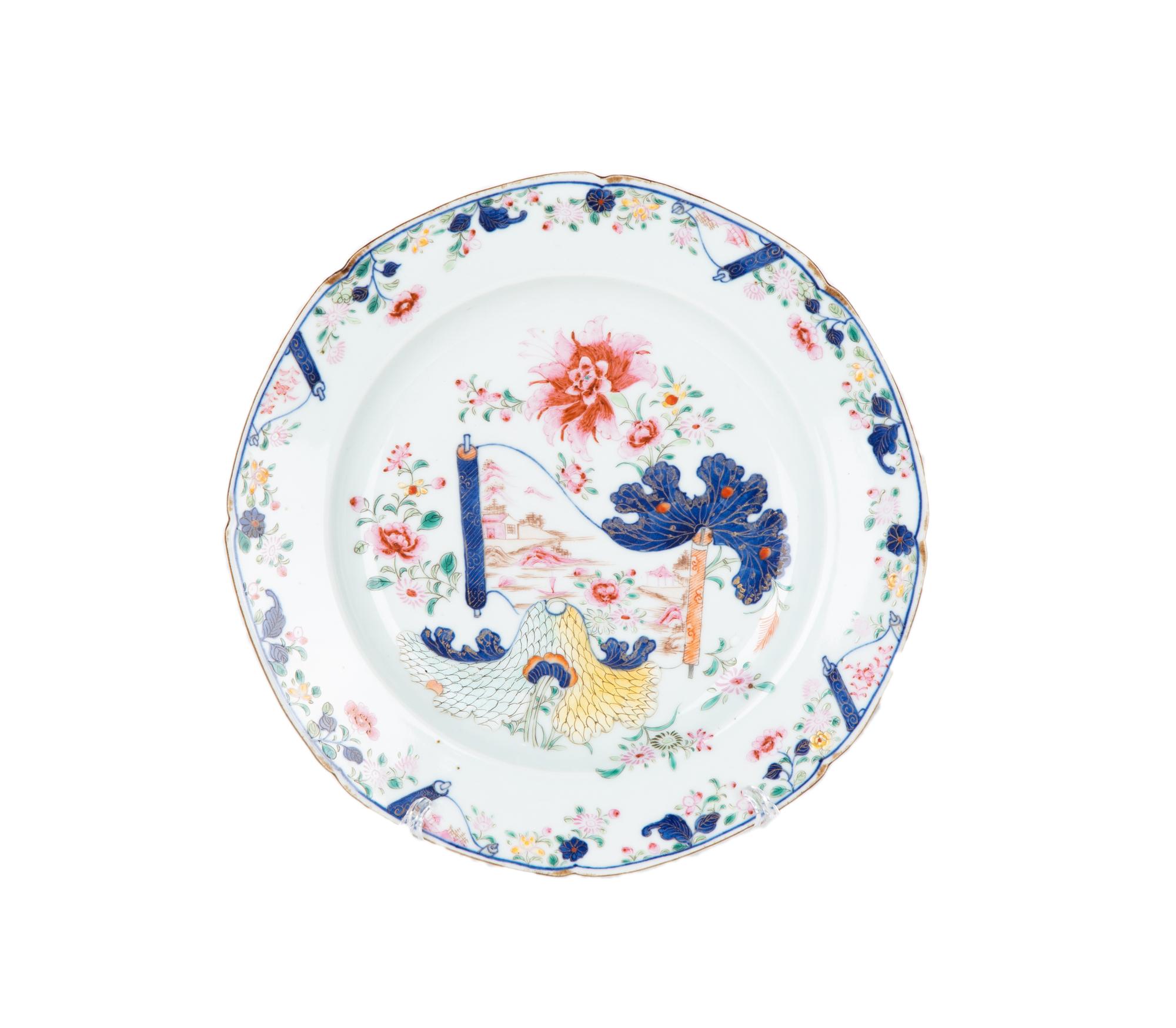A Pair of Chinese Export Sacred Fungi Porcelain Plates — 19TH CENTURY