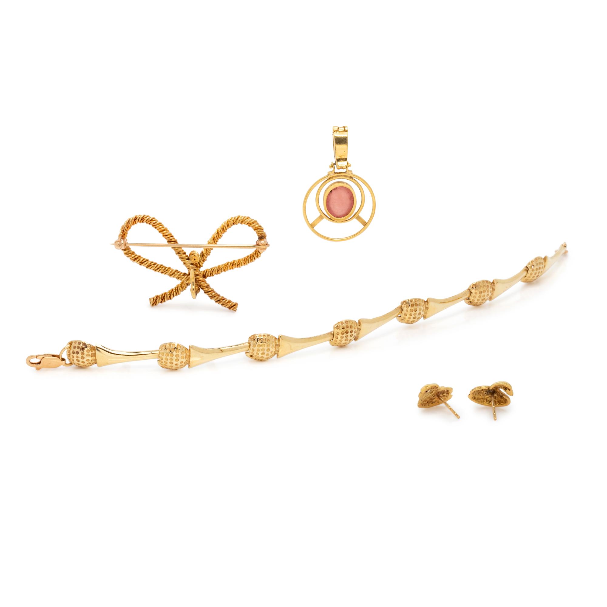 COLLECTION OF YELLOW GOLD JEWELRY