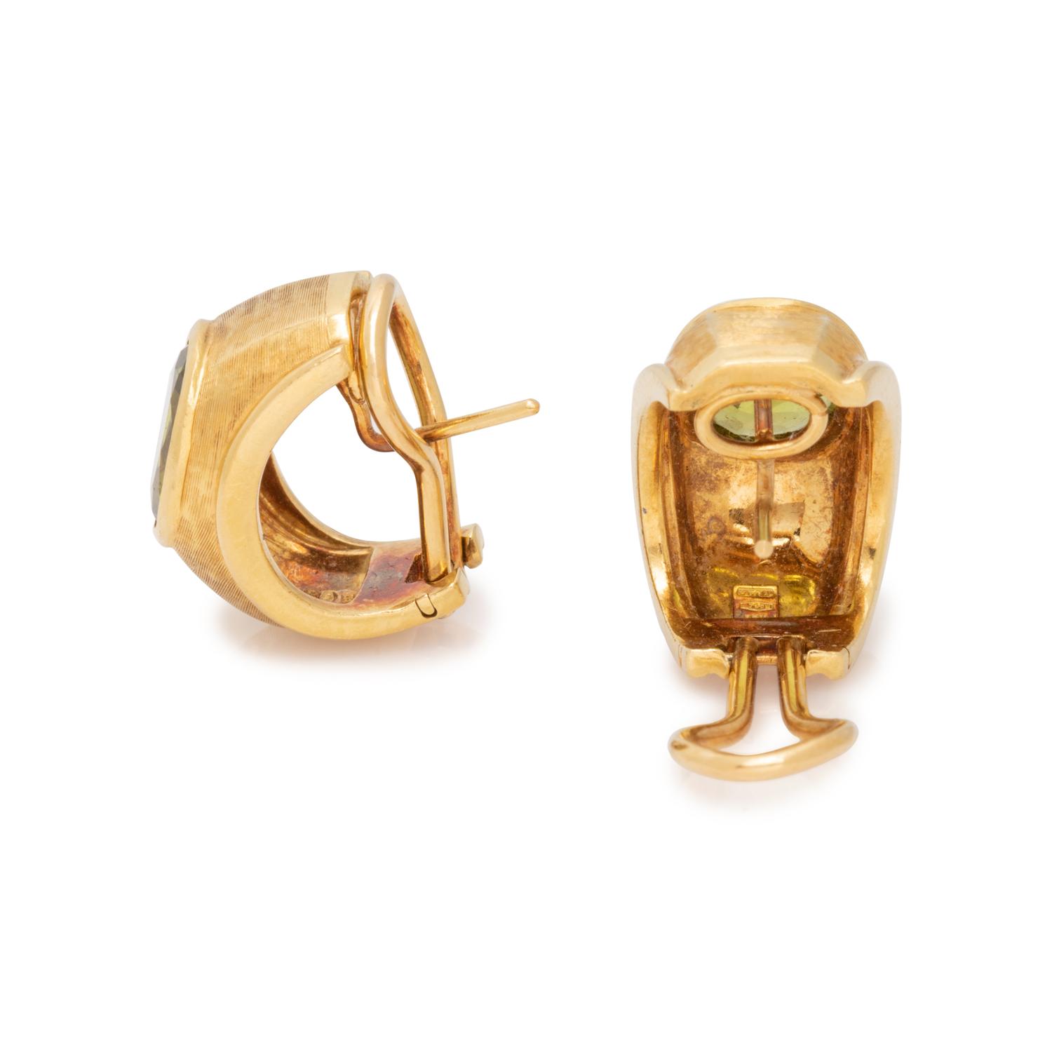YELLOW GOLD AND PERIDOT EARCLIPS