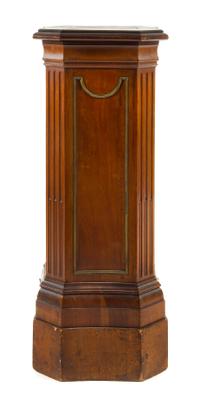 A George III Style Mahogany Pedestal Height 42 x width 16 1/4 x depth 15 1/4 inches. — 20TH CENTURY
