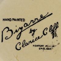 Clarice Cliff (English, 1899-1972) — Diamonds pattern Biscuit Barrel