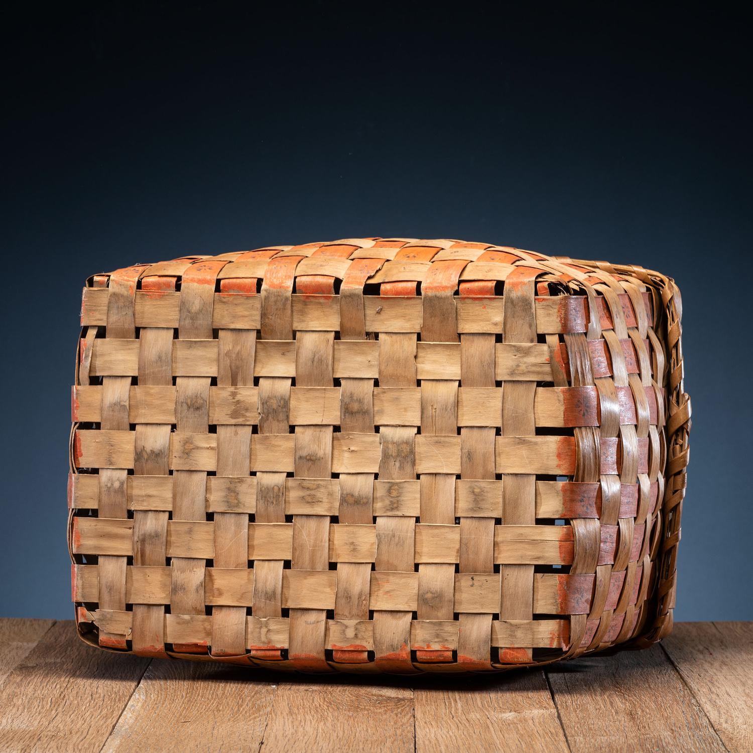 Northeastern Ash Splint Lidded Basket