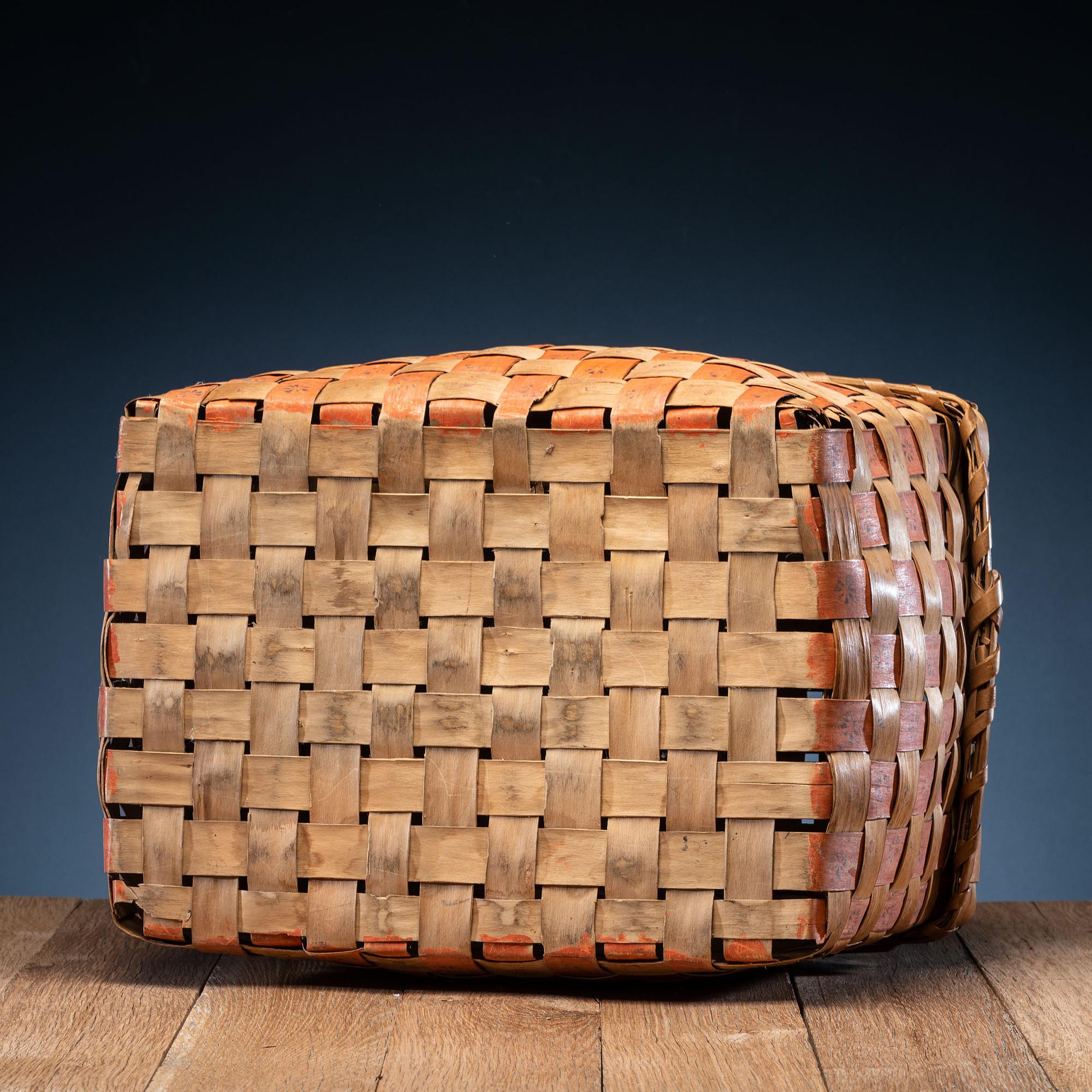 Northeastern Ash Splint Lidded Basket
