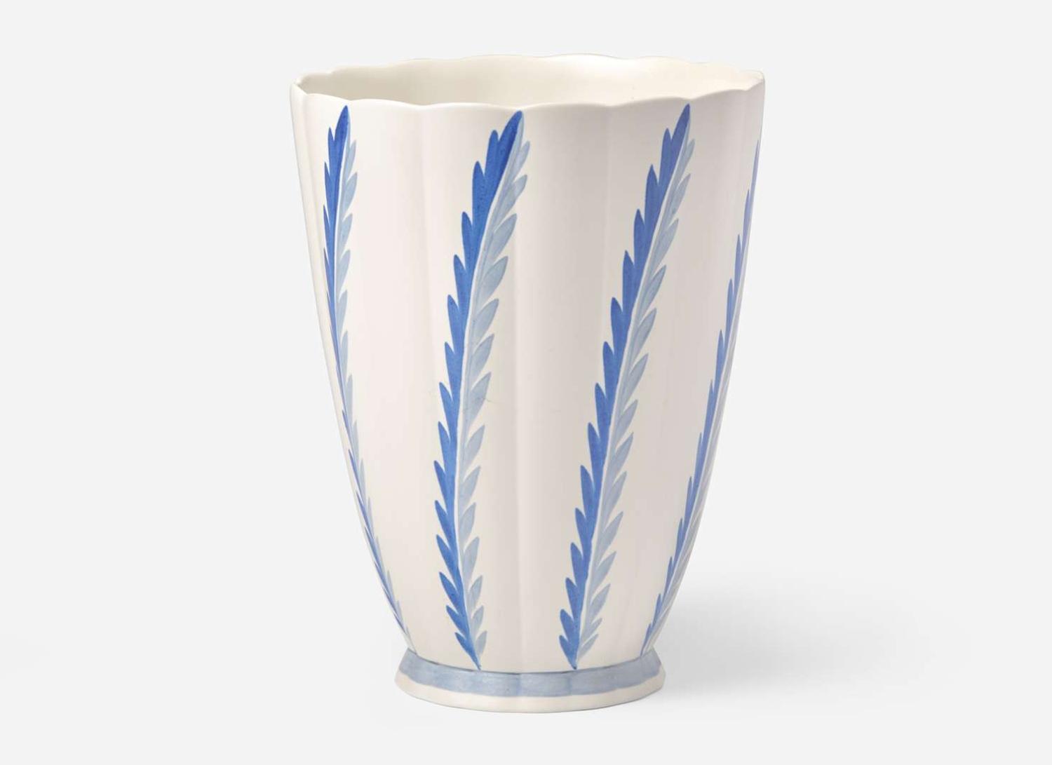 A Wedgwood Keith Murray Designed Moonstone Glazed Vase, UK, 1930s