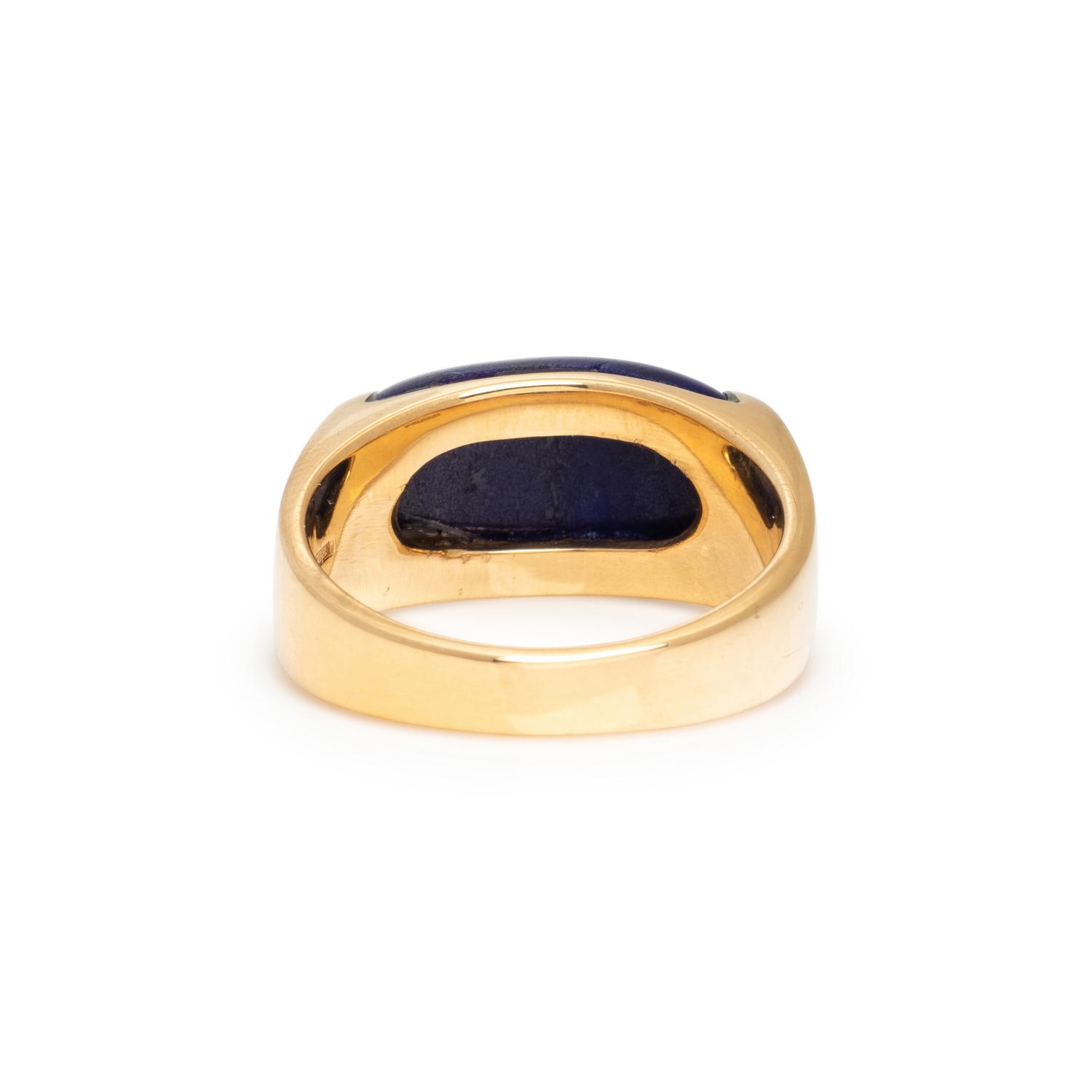BULGARI, YELLOW GOLD AND LAPIS LAZULI RING