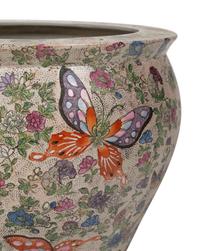 A Chinese Export Porcelain Jardinière