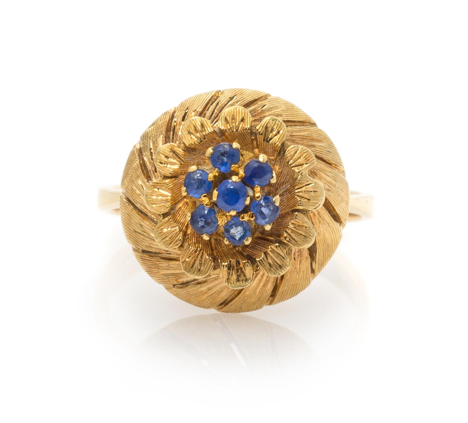 An 18 Karat Yellow Gold and Sapphire Ring, 3.40 dwts.