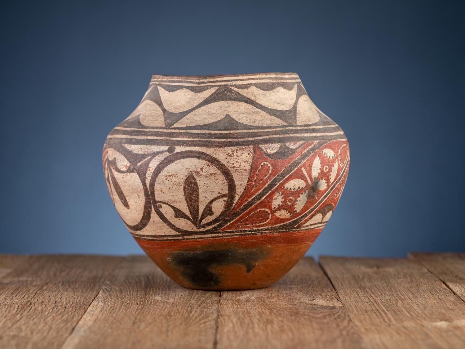 Zia Polychrome Trios Pottery Jar