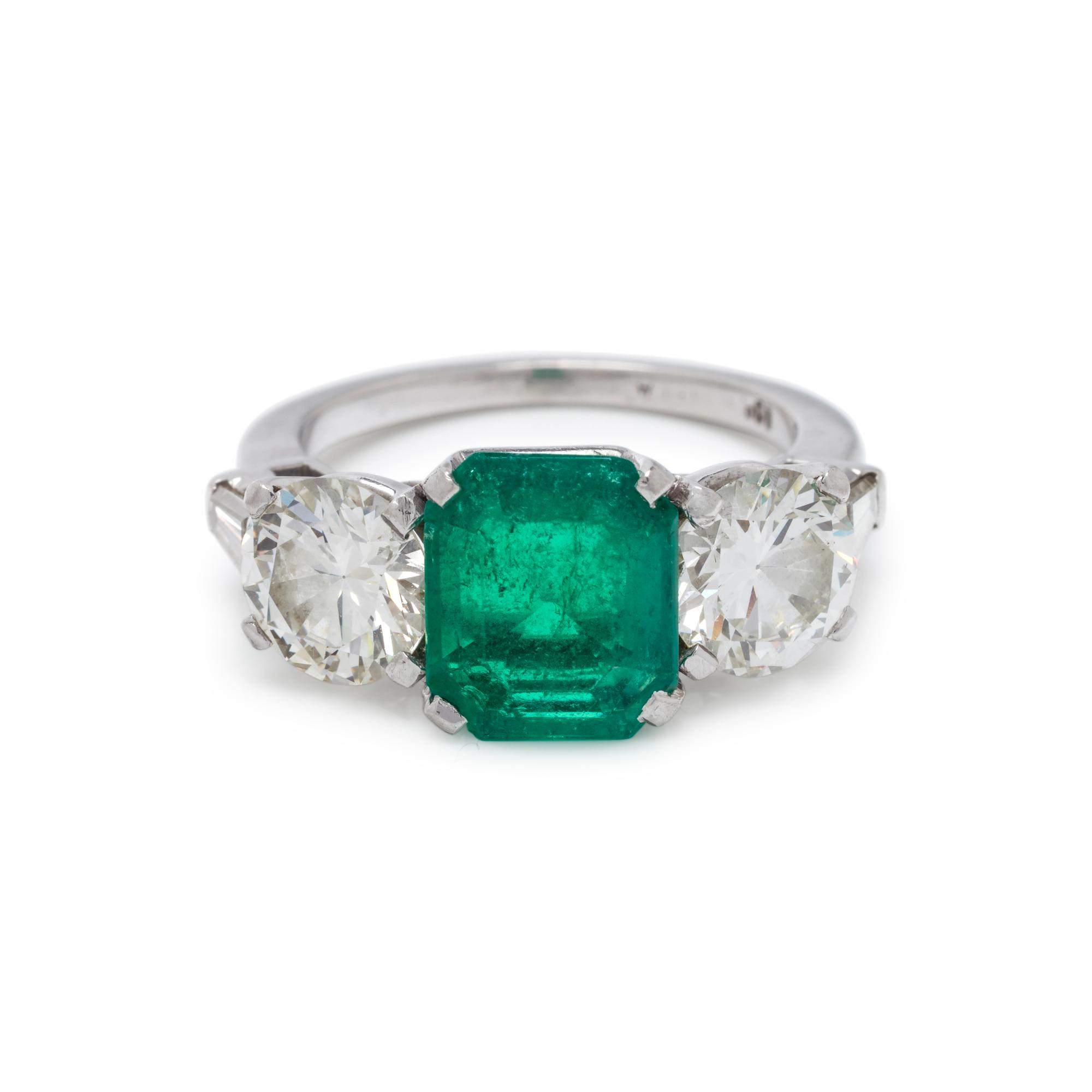 EMERALD AND DIAMOND RING