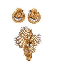 YELLOW GOLD AND DIAMOND SET